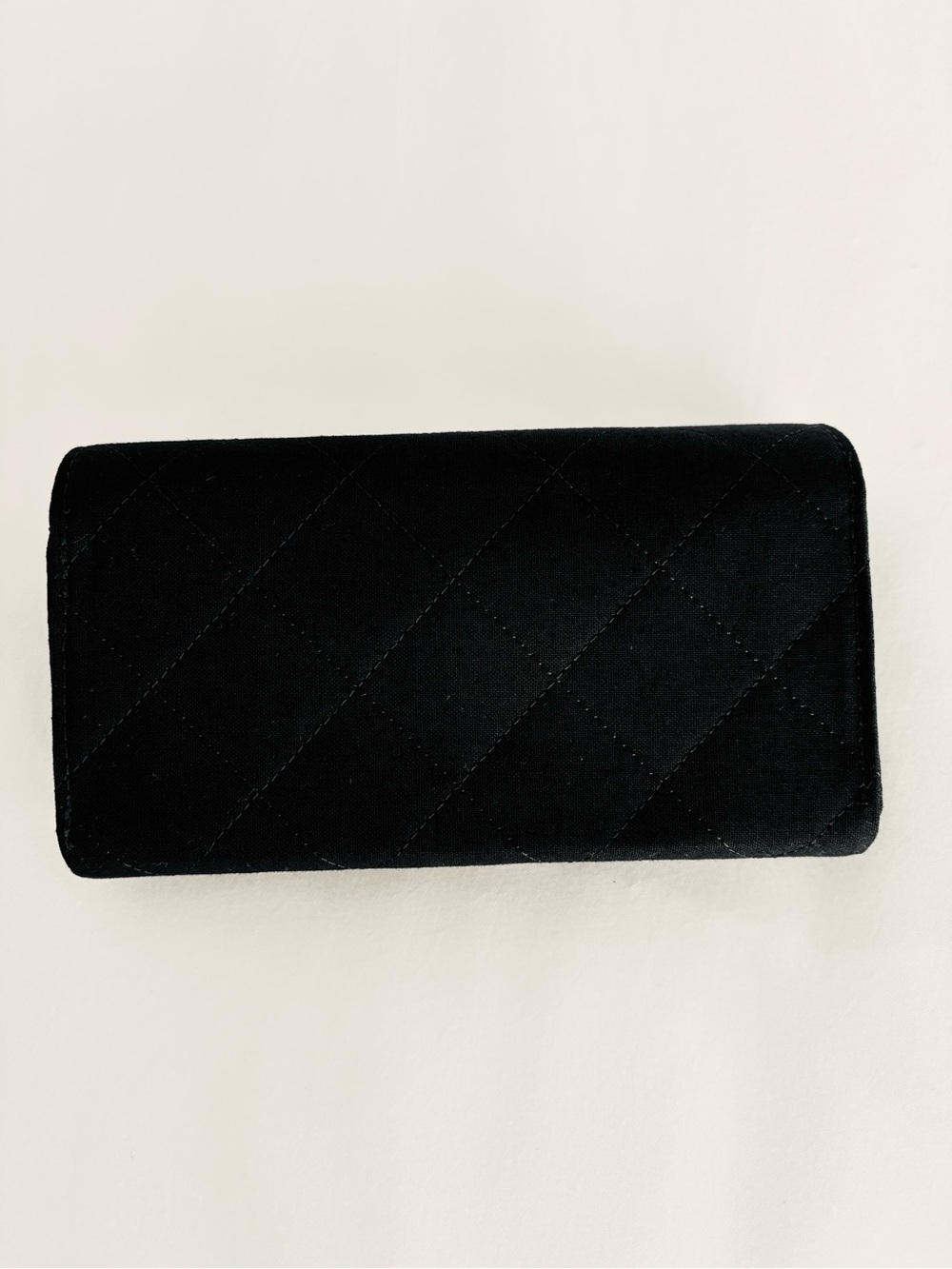 CHANEL Black Quilted Sunglasses Case with Silver CC Logo - Picture 5 of 6